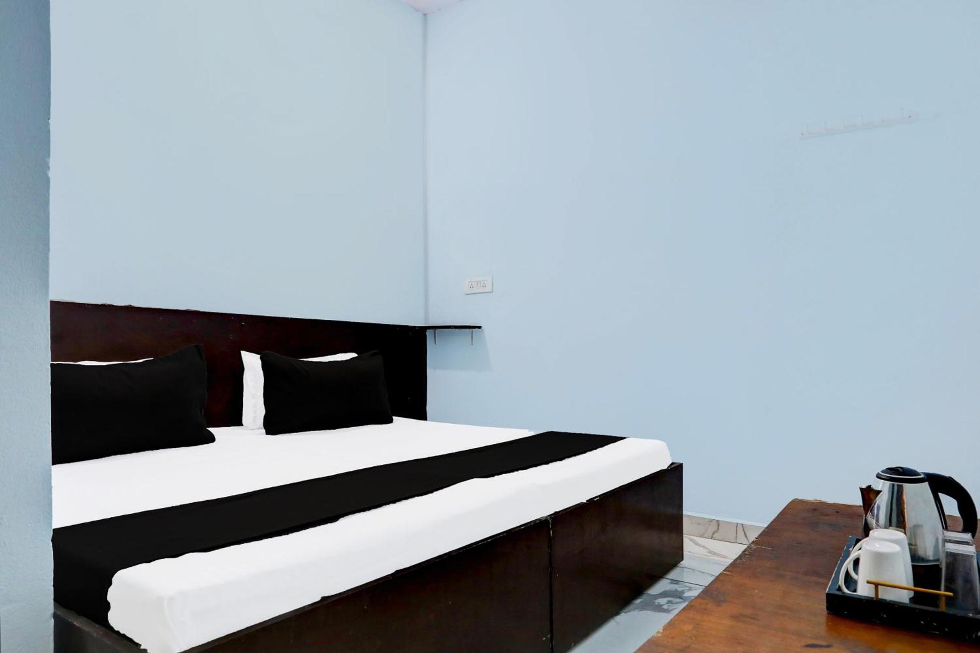 Spot On New Diamond Guest House Rudrapur Exterior foto