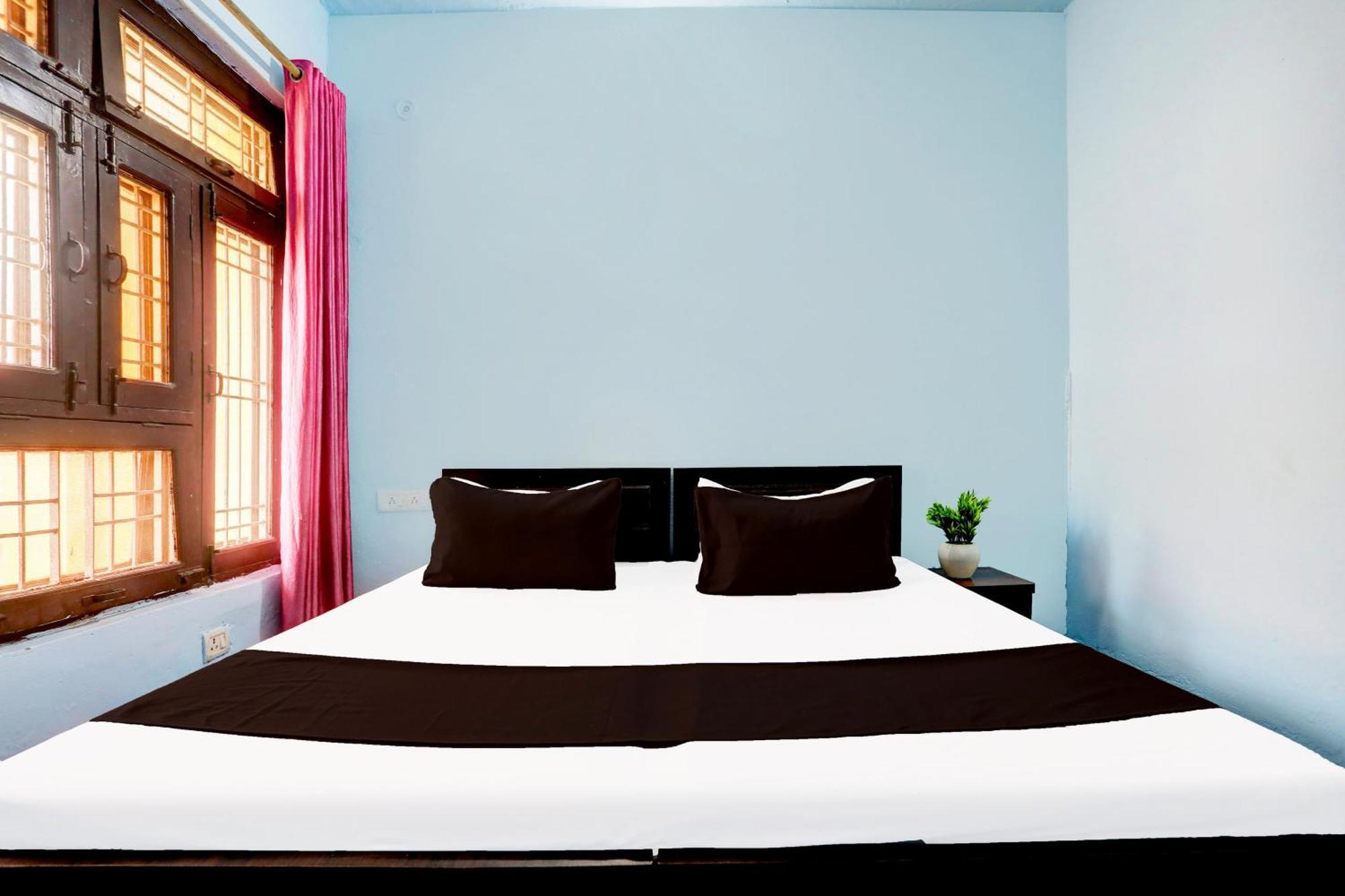 Spot On New Diamond Guest House Rudrapur Exterior foto